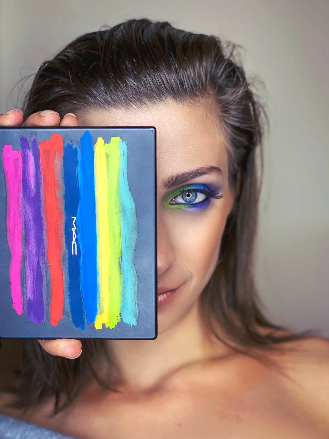Unlocking Color Theory in Women’s Fashion
