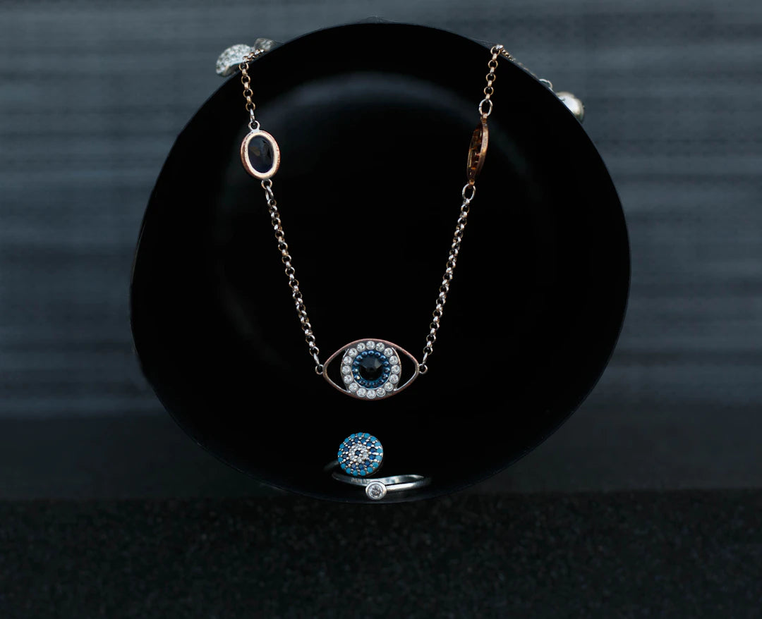 Accessorizing 101 Elevate Your Women's Outfits