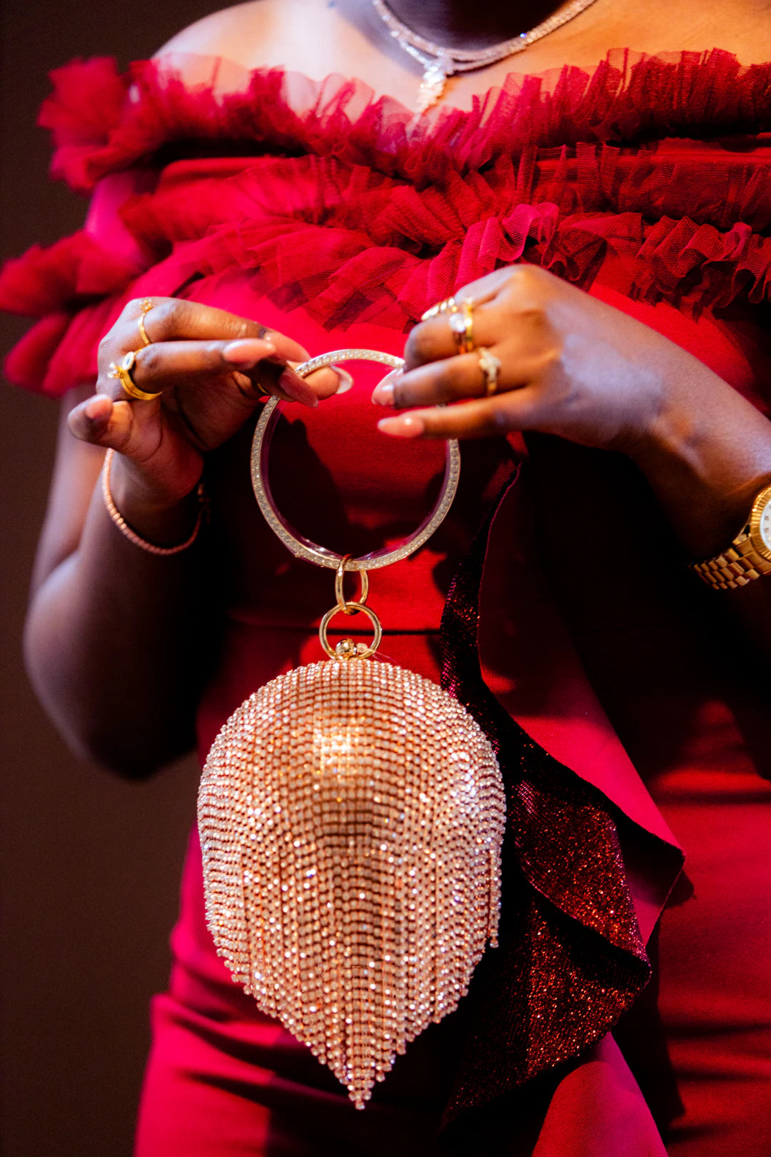 Festive Fashion Dress Stylishly for Seasonal Celebrations