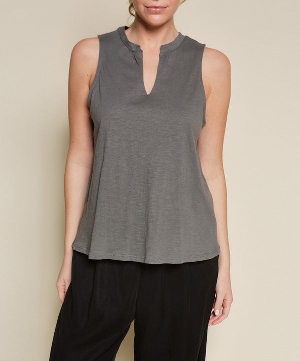 Urban Vintage V-Neck Top Fabina