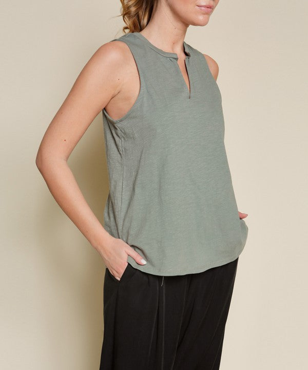 Urban Vintage V-Neck Top Fabina