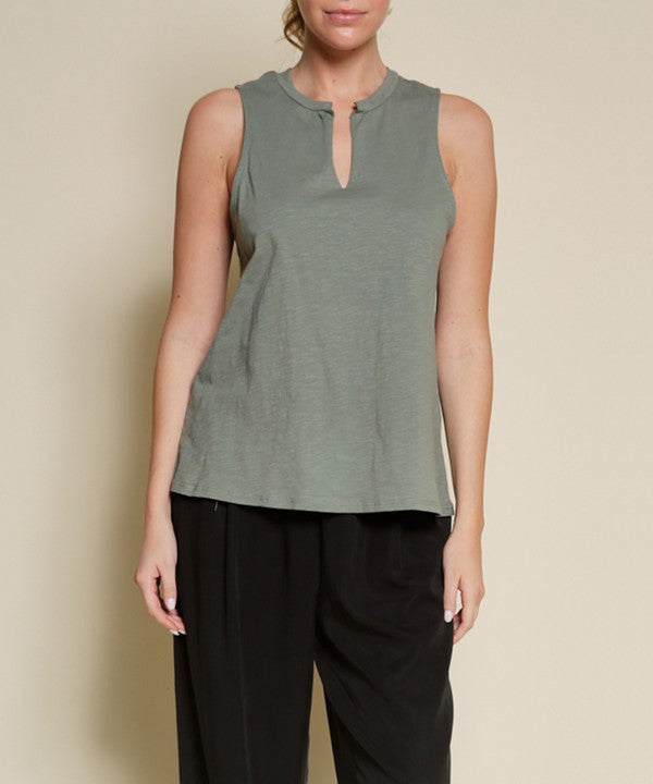 Urban Vintage V-Neck Top Fabina