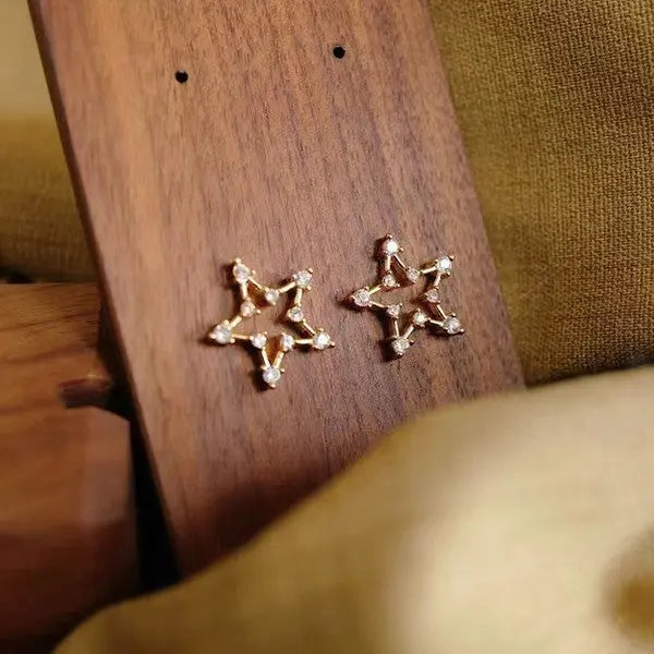 14K Gold Hollow Star Earring SOCALI