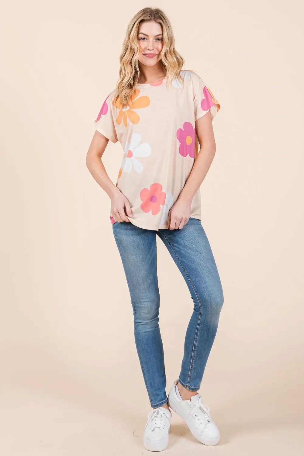 Coming Up Daisies Short Sleeve T-Shirt Trendsi