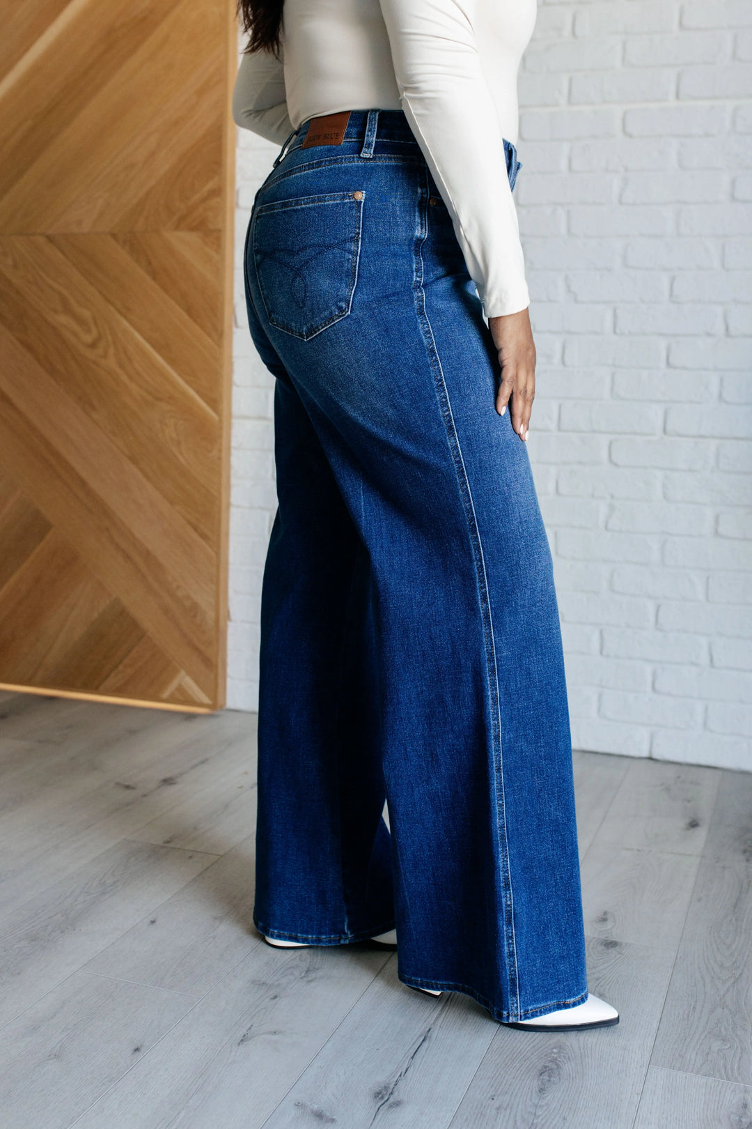 Eliza High Rise Control Top Retro Wide Leg Jeans Ave Shops