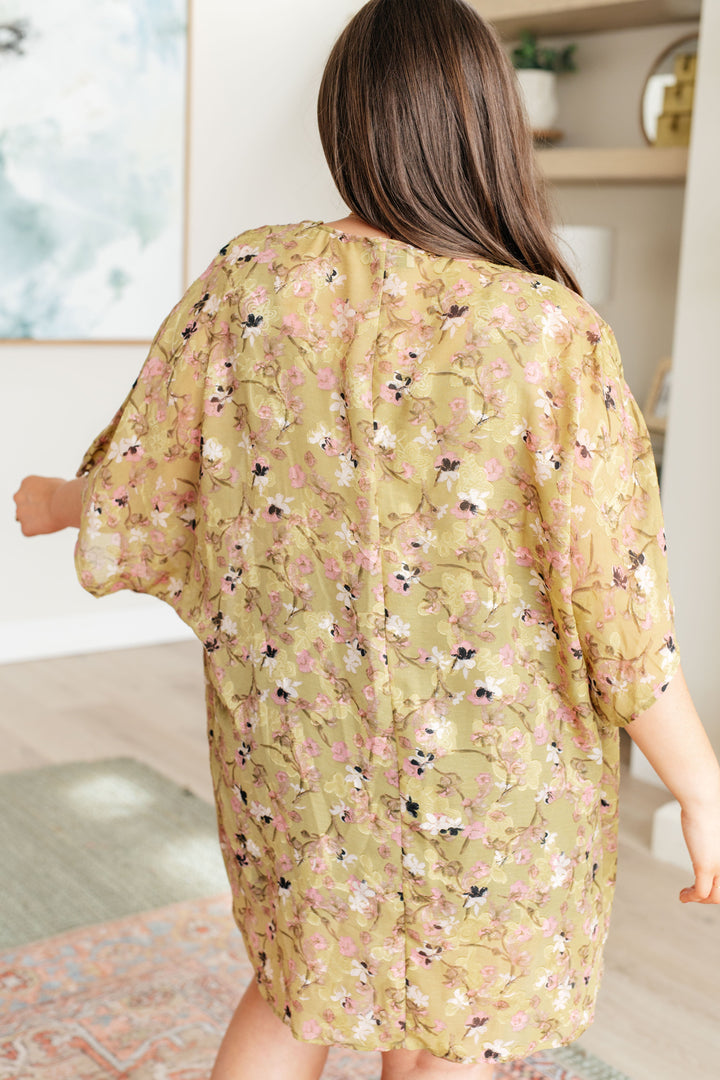 Go Anywhere Floral Kimono Ave Shops