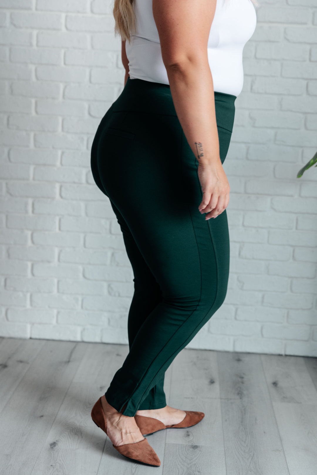 Magic Skinny Pants for Women in Hunter Green Ave Shops