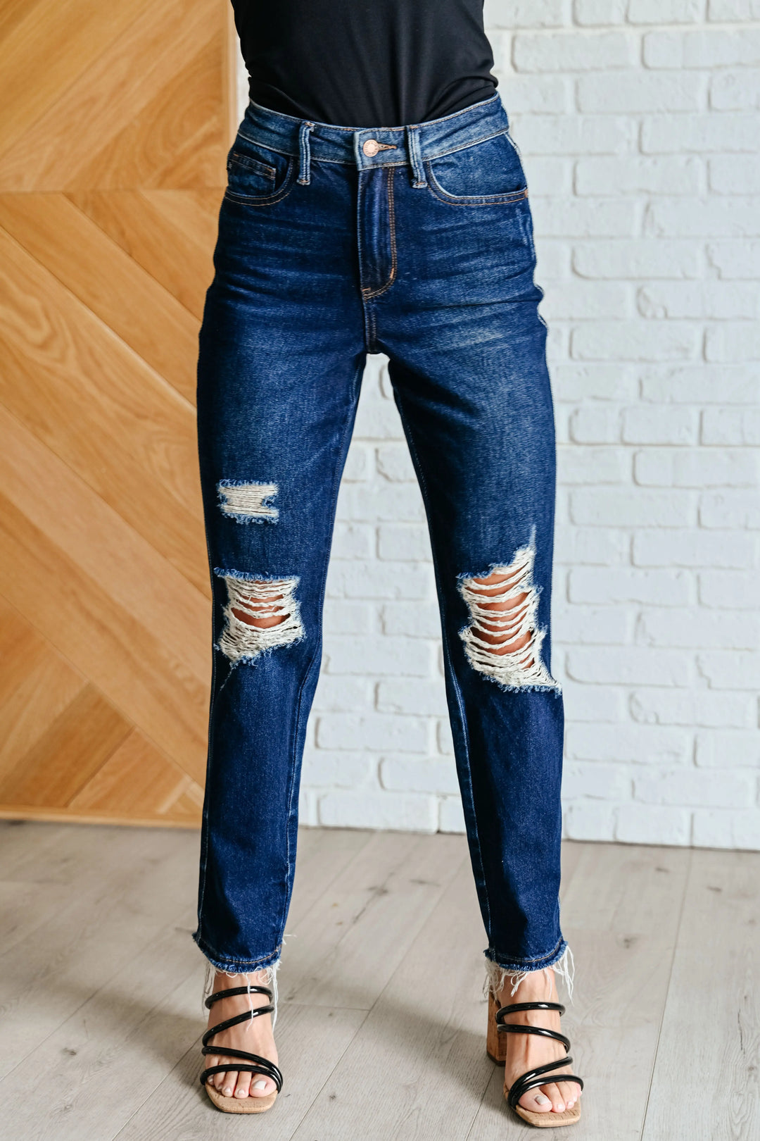 Montana High Rise Rigid Magic Distressed Straight Jeans Ave Shops