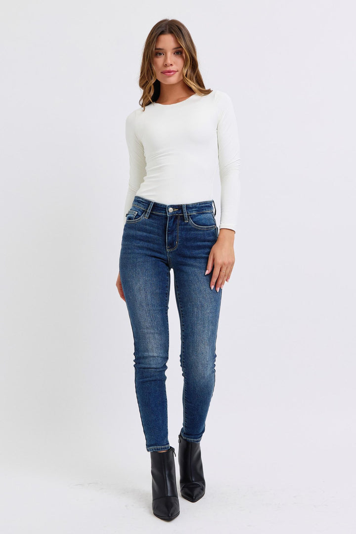 Judy Blue Mid-Rise Waist Skinny Jeans with Pockets